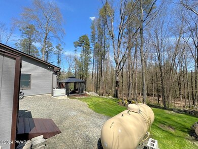 760 Carlton Rd, Tobyhanna, PA 18466 - photo 4