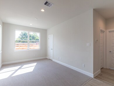 502 W Donovan St unit B, Houston, TX 77091 - photo 6