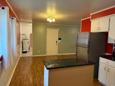 307 W 2nd St, Mc Crory, AR 72101 - photo 2