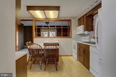 2235 Loop Rd, Chambersburg, PA 17202 - photo 7