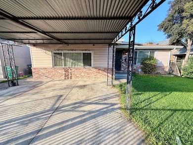 2477 E Washington St, Stockton, CA 95205 - photo 3