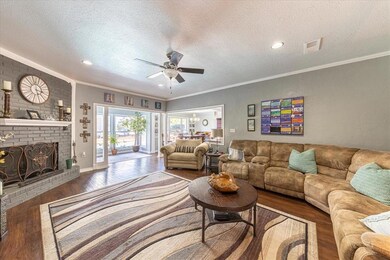 5614 Hondo Dr, Granbury, TX 76049 - photo 6