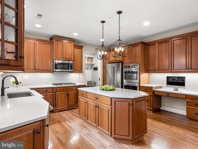 354 Sterling Ln, Downingtown, PA 19335 - photo 5