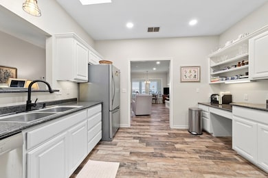 1008 Edinburgh Dr, Kerrville, TX 78028 - photo 5