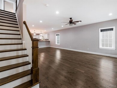 Front entryway greets you with hardwoods throughou