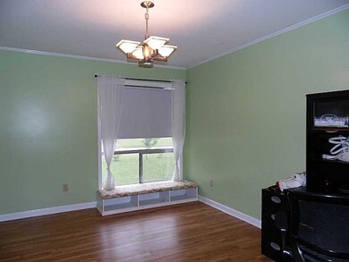 Studio/Study/Office.