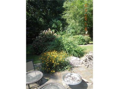 42 Maplecrest Dr, Greenville, RI 02828 - photo 7