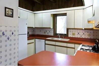 6 Chester St unit B, Cambridge, MA 02140 - photo 6