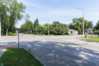 1301 10th St S, Fargo, ND 58103 - photo 7