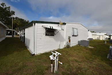 544 Parakeet Ln, Largo, FL 33770 - photo 4