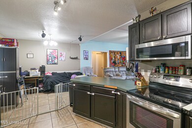 8020 Ridgewood-9009