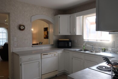 006 kitchen 2