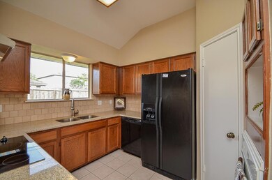 15518 Pebble Lake Dr, Houston, TX 77095 - photo 7