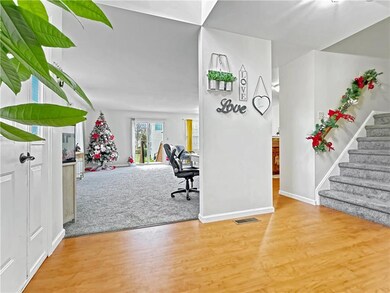 6818 Hunt Dr, Macungie, PA 18062 - photo 3