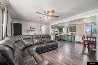 549 Washington St, Carson, IA 51525 - photo 6