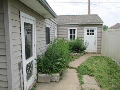 Garage & shop