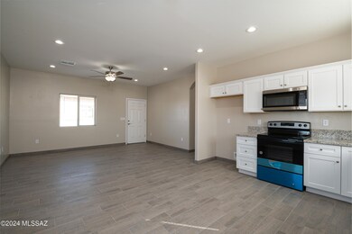 Living/Kitchen Area