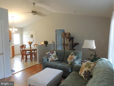 208 Azalea Rd, Colonial Beach, VA 22443 - photo 3