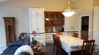 Kitchen-Family Room