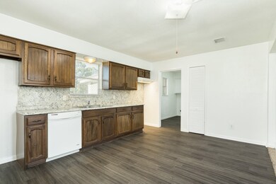 1835 County Road 235, Alvin, TX 77511 - photo 4