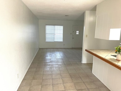 1403 Kingfisher Dr, Beeville, TX 78102 - photo 4