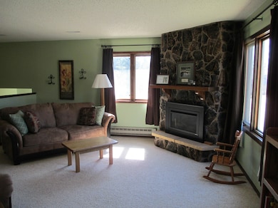 2306 W Fallcreek Ct, Grand Forks, ND 58201 - photo 3