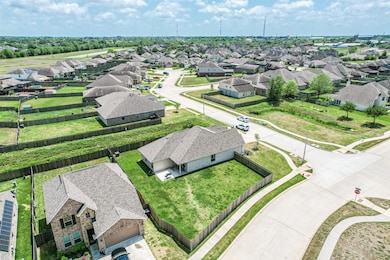 1504 Foshee Ct, Alvin, TX 77511 - photo 3