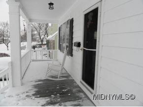 Super front porch too