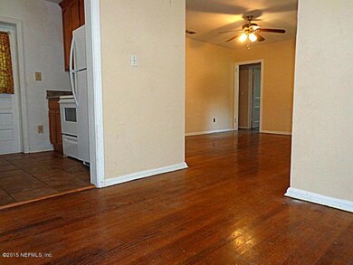 5135 Attleboro St, Jacksonville, FL 32205 - photo 5