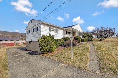 131 S Keyser Ave, Taylor, PA 18517 - photo 3