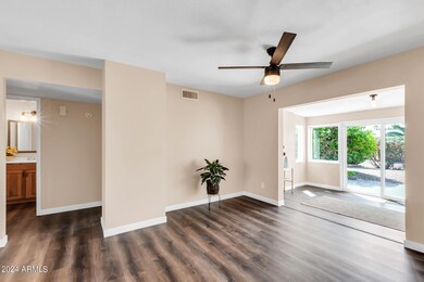 936 S 79th Way-10