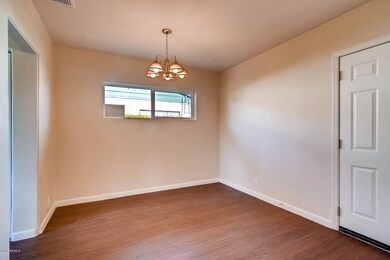 06-Dining Room