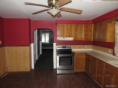 198 Stenzil St, North Tonawanda, NY 14120 - photo 4