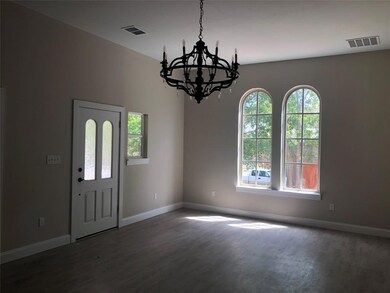 622 W Hull St, Denison, TX 75020 - photo 4