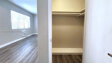 934 Meridian Ave unit 8, Miami Beach, FL 33139 - photo 2