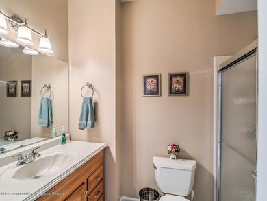 007_BATHROOM