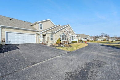 3-web-or-mls-Chestnut Farms Loop-003