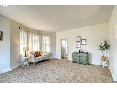 411 NW 10th St, Pendleton, OR 97801 - photo 4