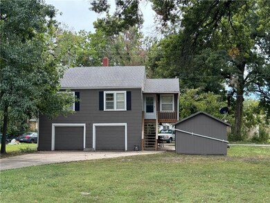 2318 Clark Ave, Parsons, KS 67357 - photo 2