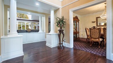 570 Club Dr, Aurora, OH 44202 - photo 3