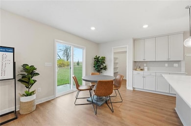 408 Woodview Dr, Raymore, MO 64083 - photo 7