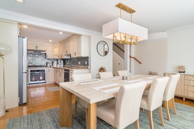 286 Linden St unit 286, Wellesley, MA 02482 - photo 2