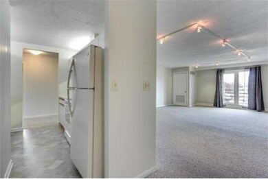 314 Riverside Ave unit 405, Medford, MA 02155 - photo 3