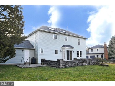 857 Clover Dr, North Wales, PA 19454 - photo 2