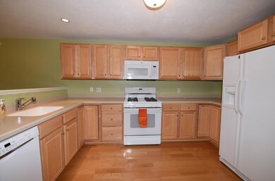 9 Windward St, Mashpee, MA 02649 - photo 5