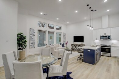 107 W Whitney St unit B, Houston, TX 77018 - photo 3