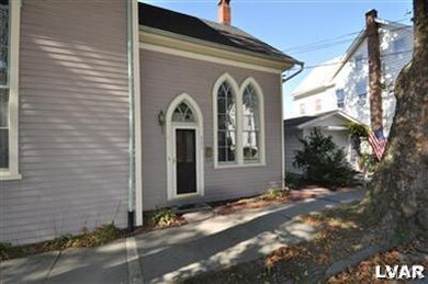 323 2nd St unit B, Slatington, PA 18080 - photo 2