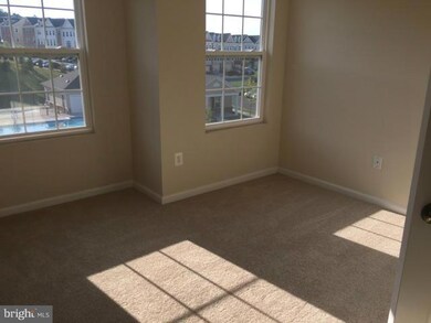 8609 Crooked Tree Ln, Laurel, MD 20724 - photo 7