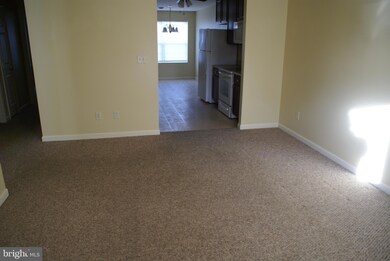 2758 Roosevelt Dr, Chambersburg, PA 17201 - photo 3