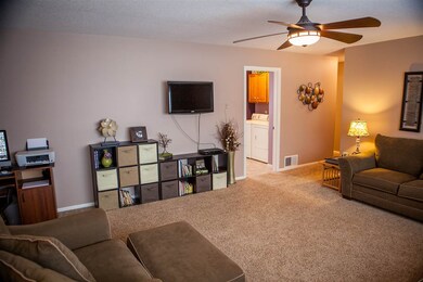 525 W Dustman Rd, Bluffton, IN 46714 - photo 7